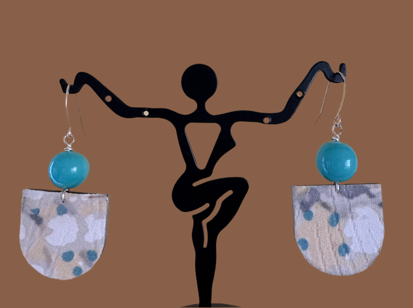 Turquoise Spots